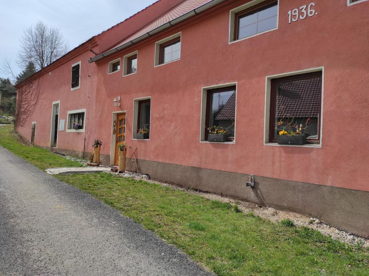 Ranc Cerveny Mlyn Villa Lisov  Buitenkant foto